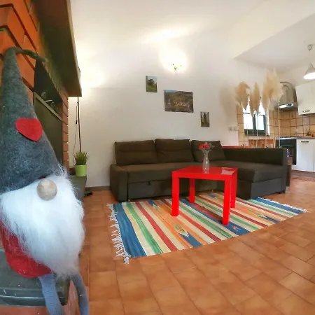 Con Bosco Giardino E Ruscello Ad Uso Esclusivo